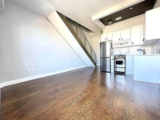 2nd image of 489 Washington Ave #4DD