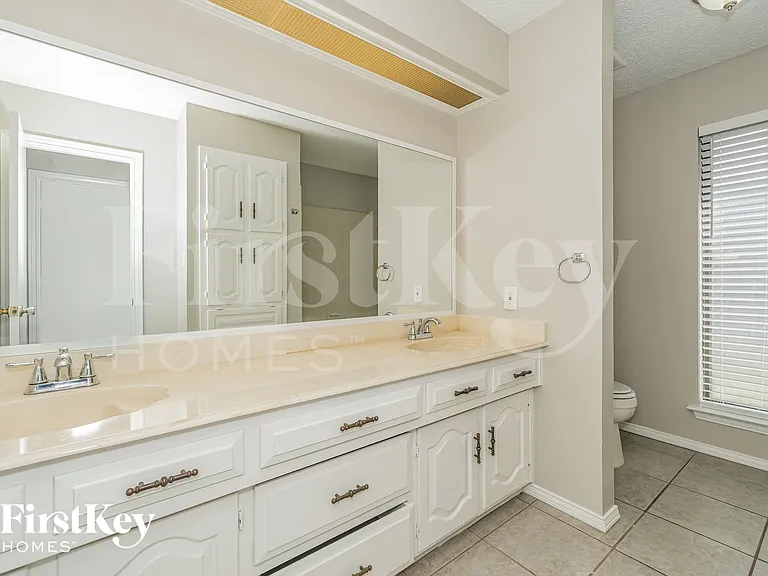 3941 Los Robles Dr — Photo 10
