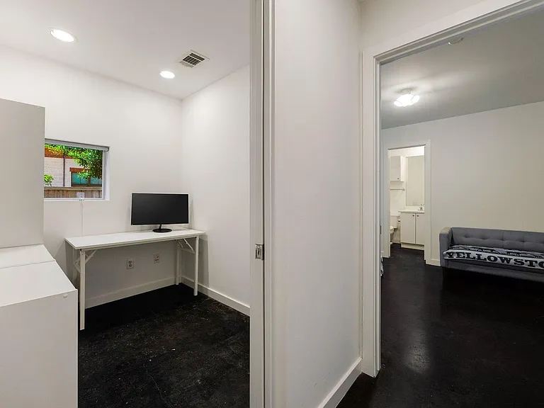 824 Ruthven St — Photo 25