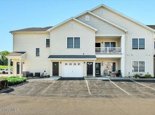 106 N Ridge Est, Troy, NY 12182