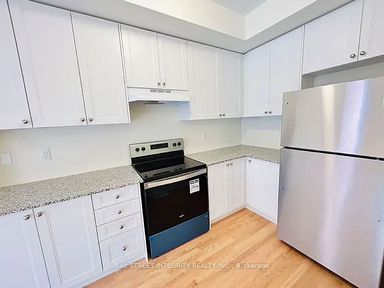 514 Littlewood Ln — Photo 8