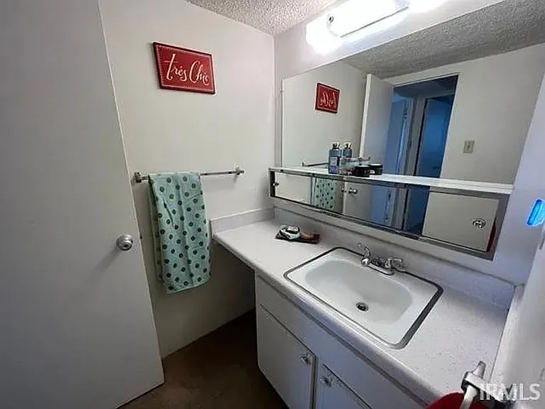 1100 Erie Ave #605 — Photo 7