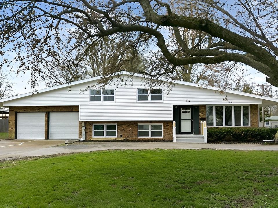 1st image of 702 S Main St