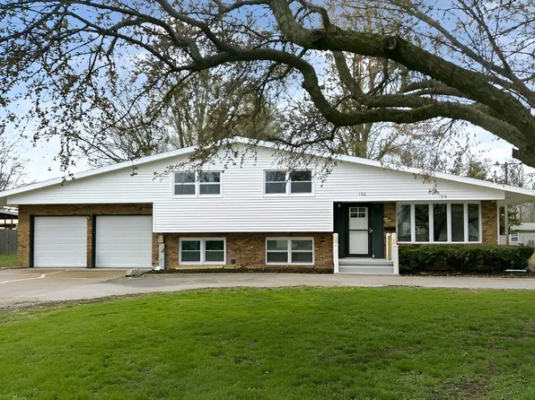 702 S Main St, Homer, IL 61849