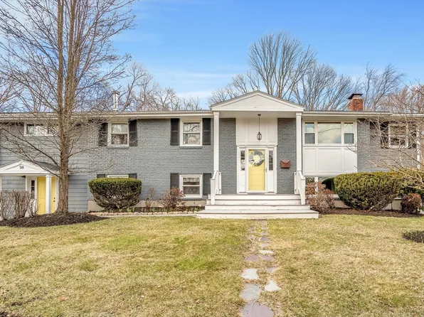98 Appleyard Ln, Holliston, MA 01746