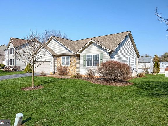 4th image of 1835 Michelle Dr