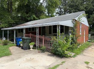 857 Newcombe Rd, Raleigh, NC 27610