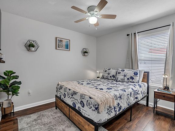 5th image of 213 Seahorse Way