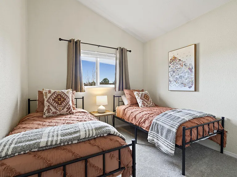 500 Trumbull Ln — Photo 33