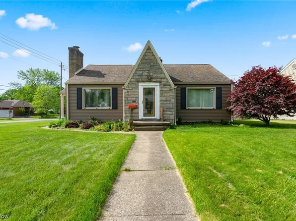 561 Joan Ave, Girard, OH 44420