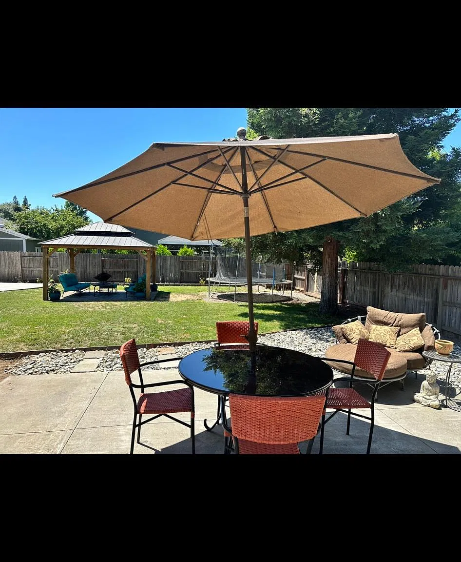 1 Cosmo Dr — Photo 4