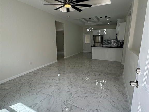 2nd image of 5808 Notre Dame Ave #4