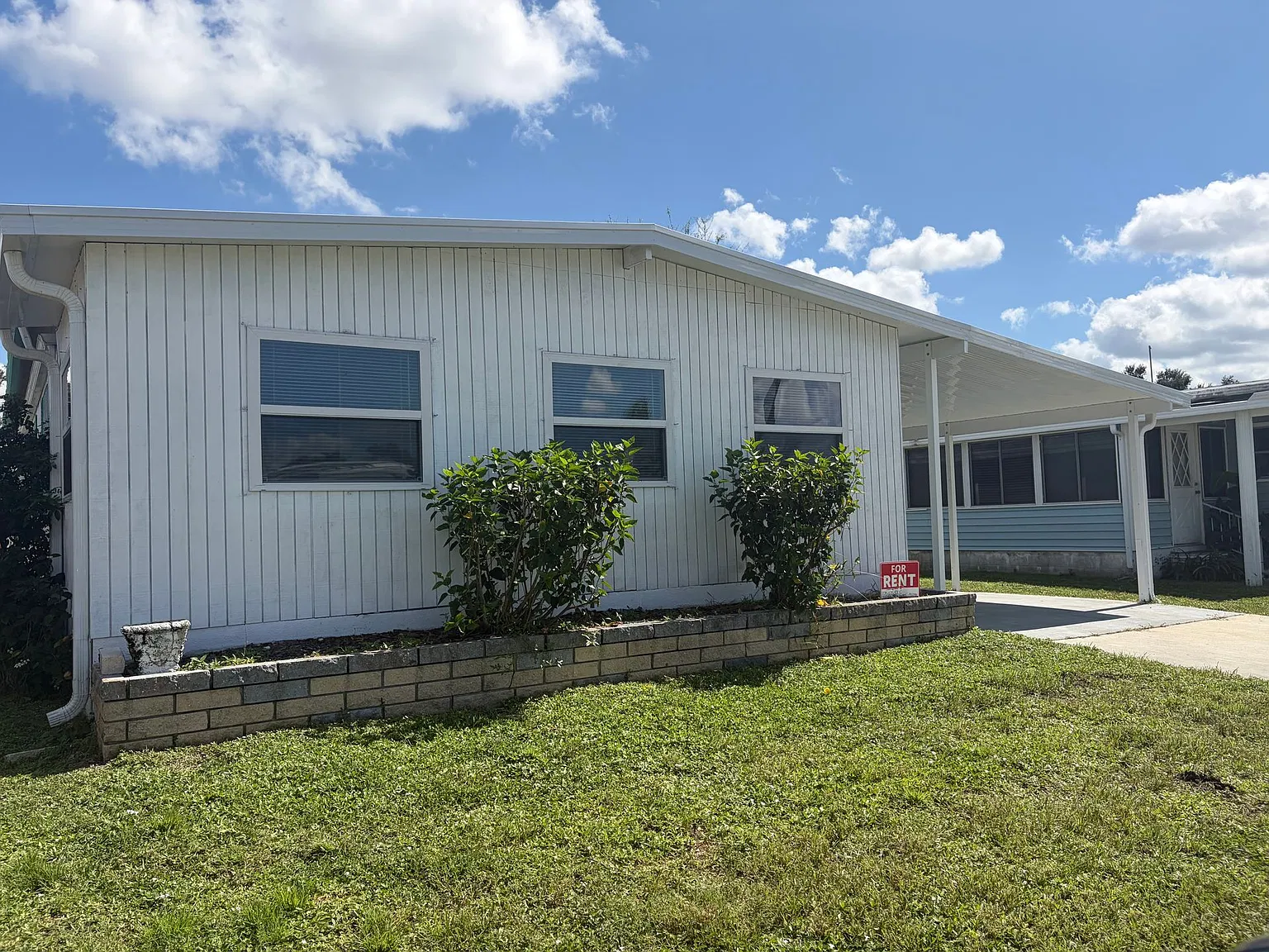 Over 55 Community 2 Bedroom 2 Bathroom W/ Lanai — Photo 3
