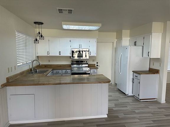3rd image of 5428 W Diana Ave