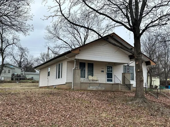 207 N Powell Ave, Wynnewood, OK 73098