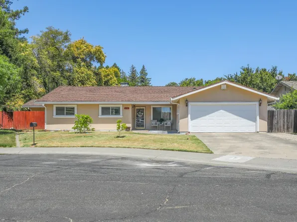 1032 Silver Lake Dr, Sacramento, CA 95831