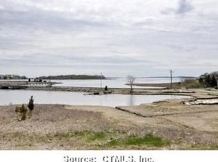 6 Mystic Point Ln, Mystic, CT 06355