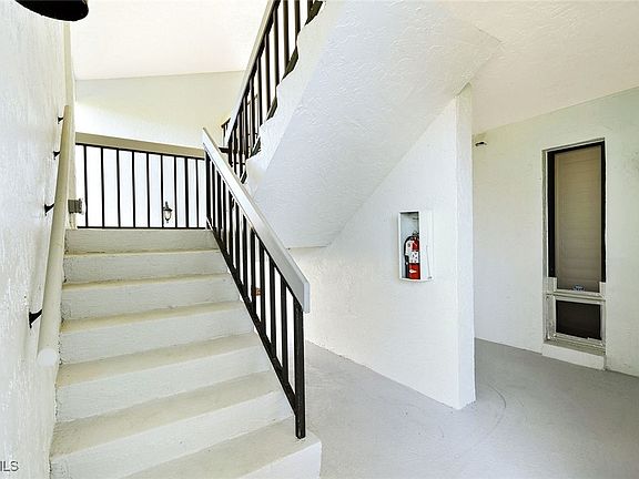 4th image of 16581 Waters Edge Ct APT 201