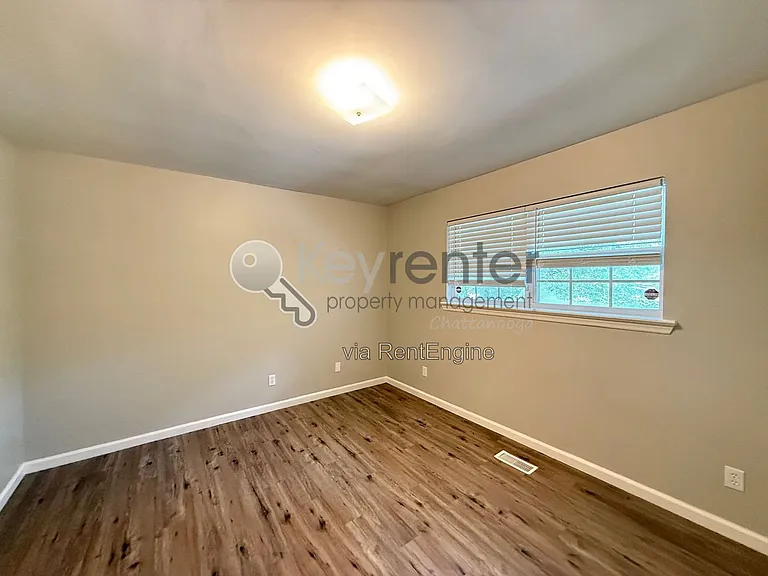 5710 Moody Sawyer Rd #B — Photo 8