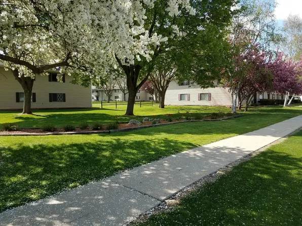Courtyard Apartments, 820 S Lincoln Ave APT 105, Beaver Dam, WI 53916