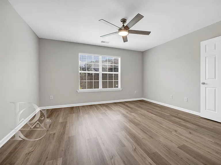 508 Lanesborough Dr — Photo 18
