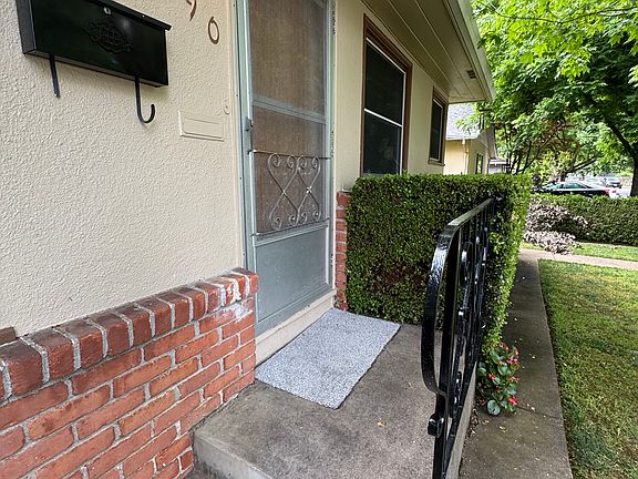 2nd image of 5390 Camellia Ave