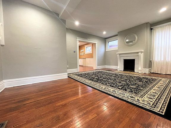 5th image of 381 Alden Ave