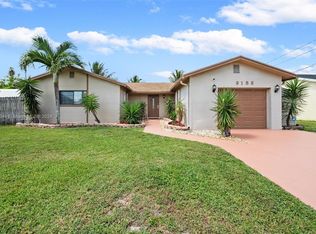 9186 SW 2nd St, Boca Raton, FL 33428