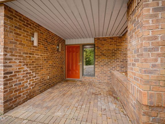 3rd image of 3508 Honeywood Dr