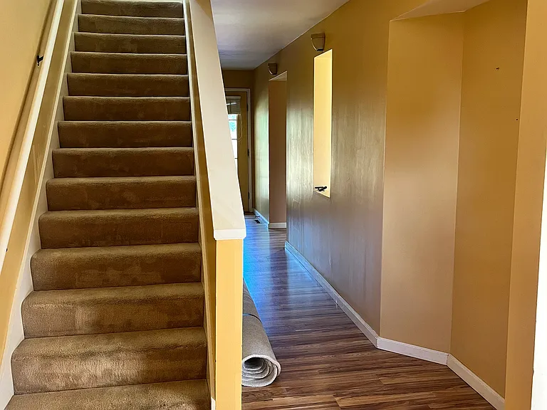 618 Fellows St — Photo 11