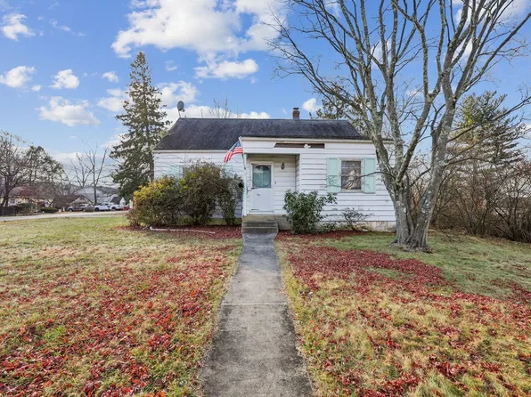 28 Quaspeak Road, Congers, NY 10920