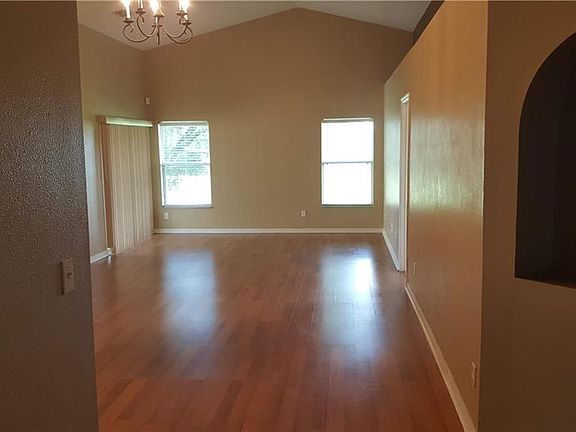 2nd image of 1133 Bluegrass Dr