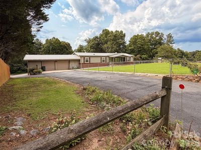 1898 Henry Smith St, Hickory, NC, 28601