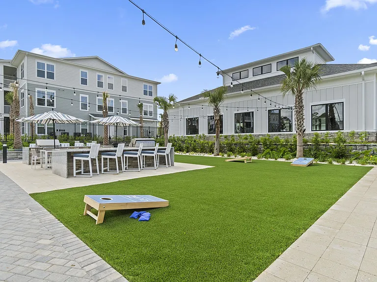 The Quinn Luxury Apartments — Photo 25
