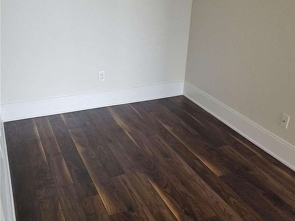 5th image of 25 Broadway Ave #1102