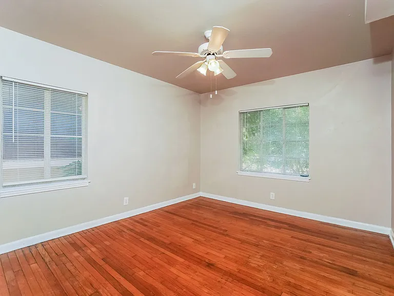 235 Natalen Ave — Photo 10
