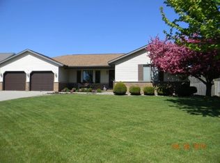 1803 Cardinal Ct, Pontiac, IL 61764