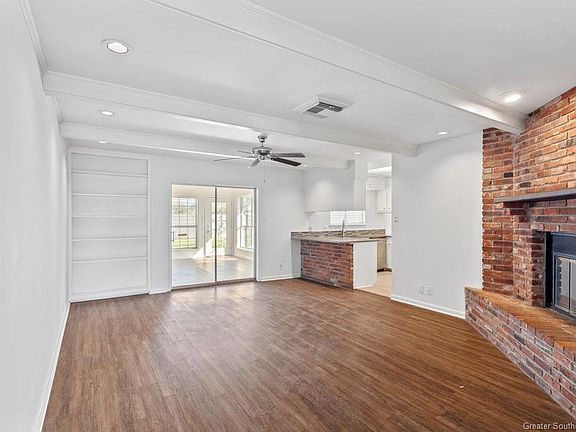 4th image of 1622 Whispering Woods Dr