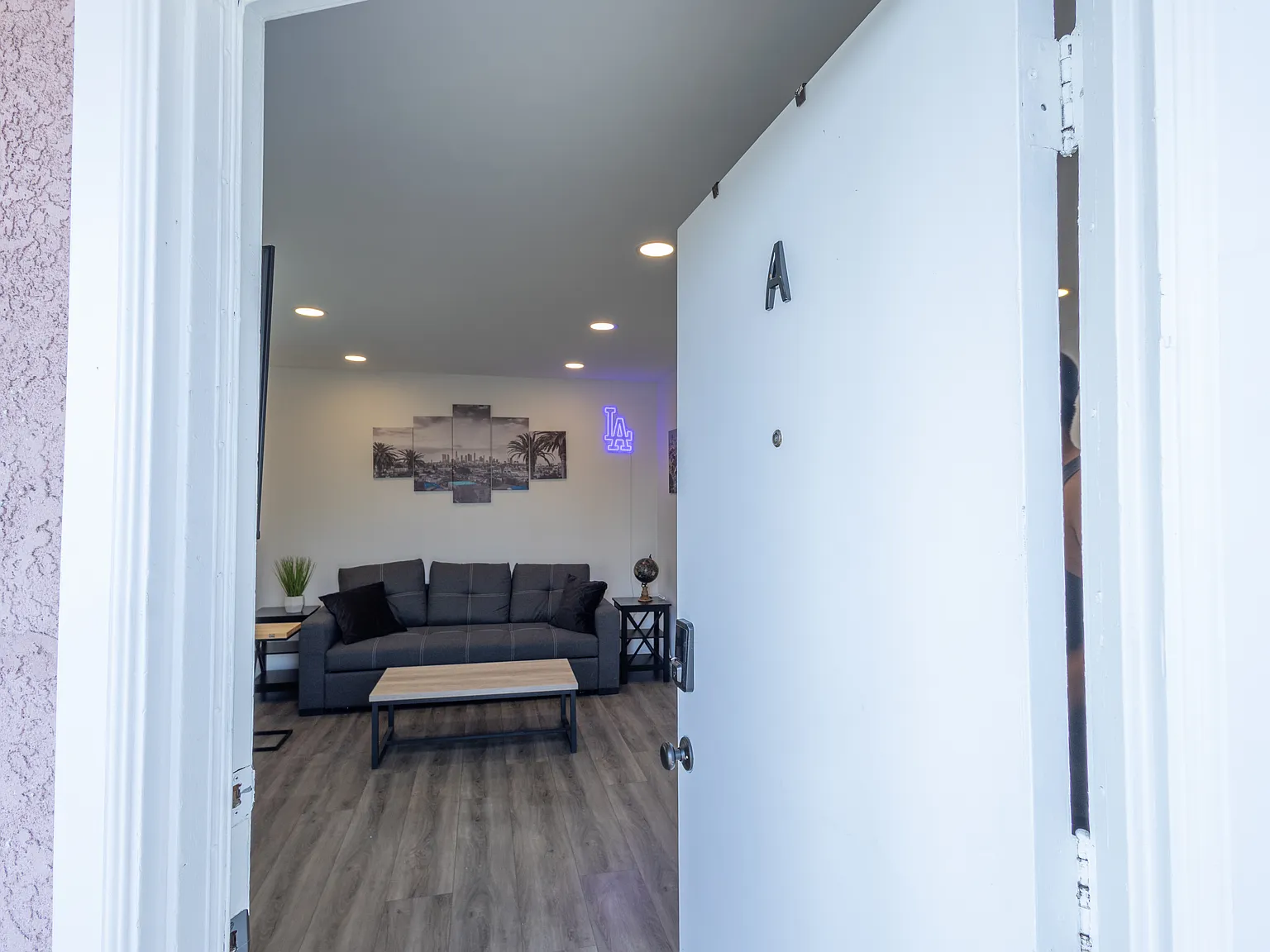 2109 Manitou Ave — Photo 4