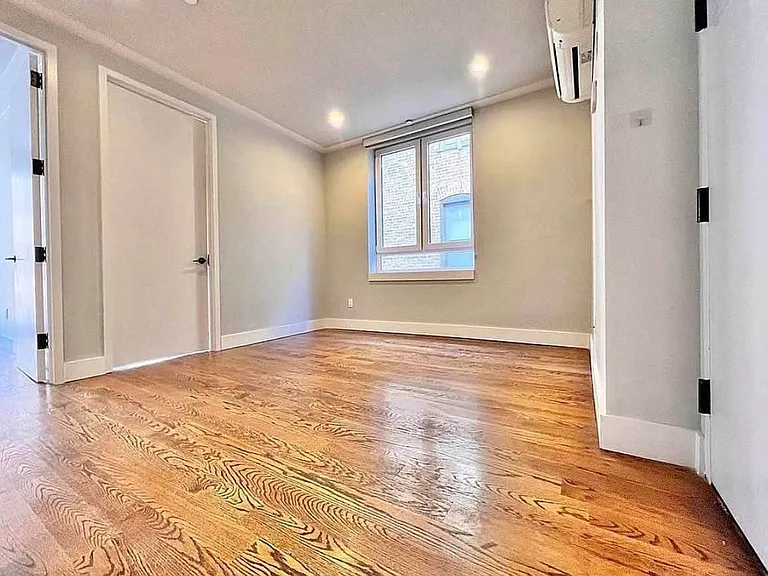 62 E 21st St #2C — Photo 3