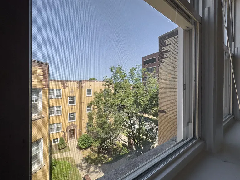 4402 N Rockwell St #4 — Photo 20
