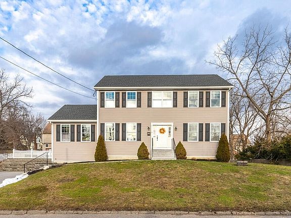 2nd image of 5 Kathleen Dr