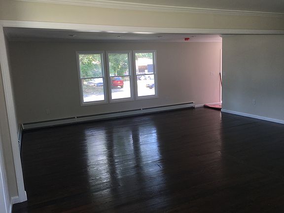 4th image of 133 Harrison Ave