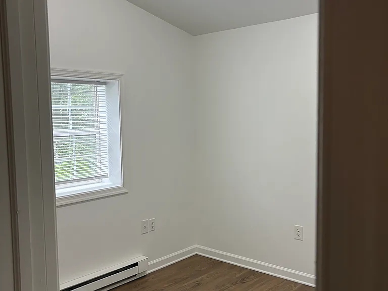 211 & 213 N Pitt St #213 — Photo 8