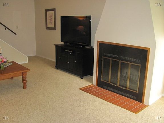 3rd image of 210 Wildflower Dr APT 2