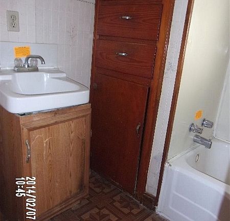 5th image of 722 E Maryland St