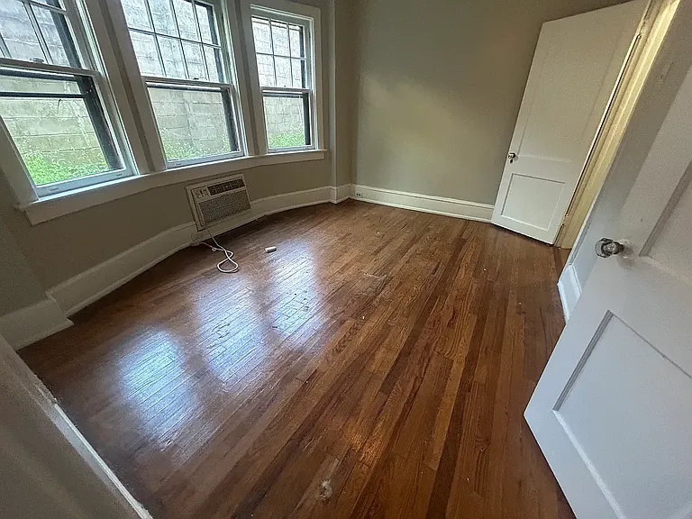 2254 Bryn Mawr Ave #3 — Photo 4