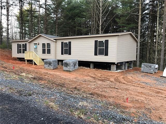 2nd image of 137 Sentelle Ln