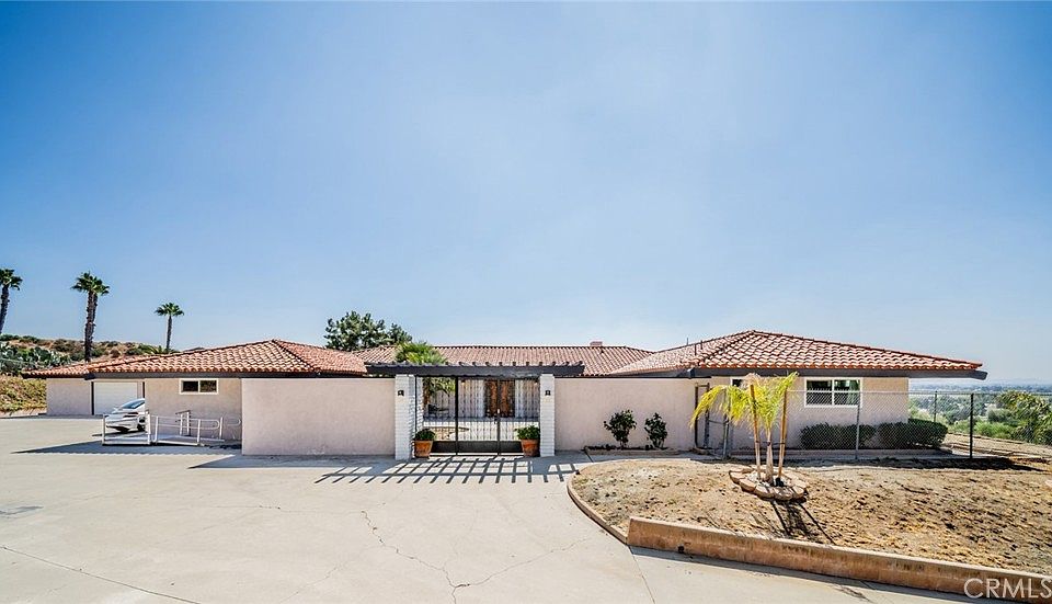 1st image of 42031 San Jose Dr
