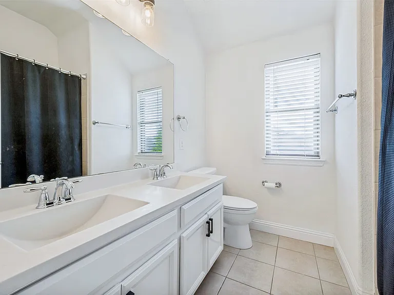 851 Forest St — Photo 13